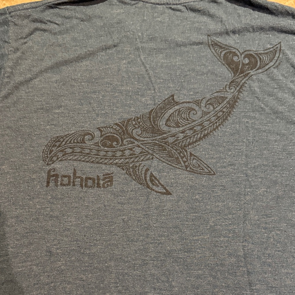 Bundle Cariloha Men's Red and Blue Graphic T-Shirts - Picture 10 of 10